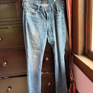 Lucky brand blue denim straight leg jeans. Size 6/28